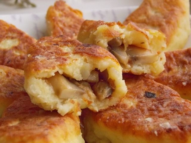 Картофельные зразы с грибами Картофельные зразы с грибами