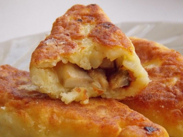 Картофельные зразы с грибами готовы Картофельные зразы с грибами готовы