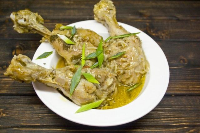 Ароматное карри с курицей и кокосом готово Ароматное карри с курицей и кокосом готово