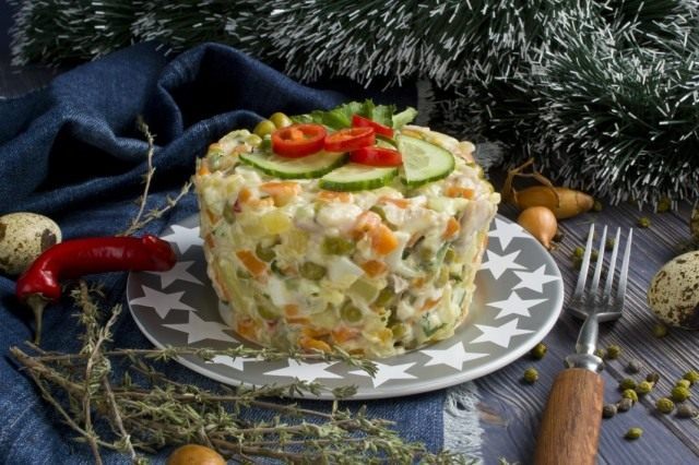 Мясной салат на праздничный стол Мясной салат на праздничный стол