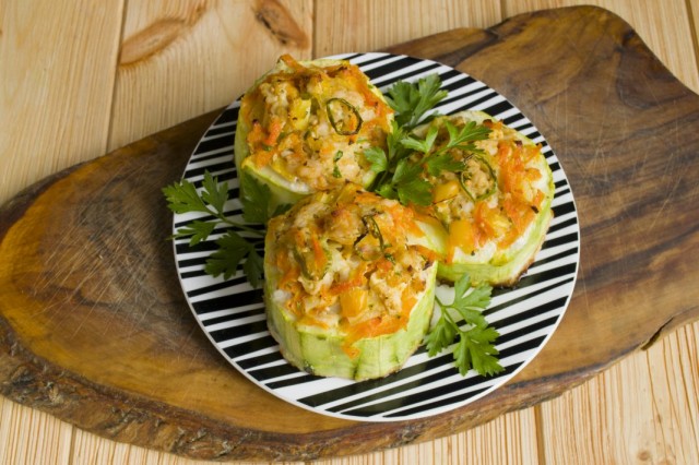 Фаршированные кабачки, запеченные в духовке Фаршированные кабачки, запеченные в духовке