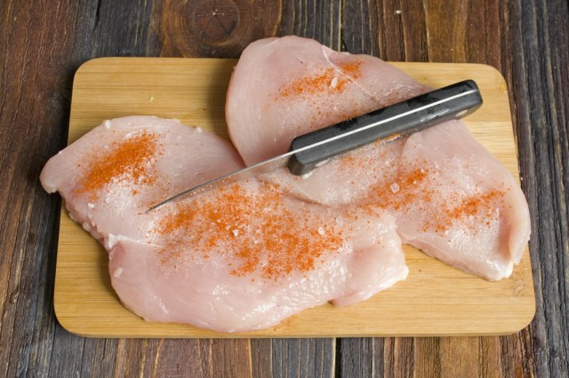 Разделываем и маринуем куриную грудку Разделываем и маринуем куриную грудку