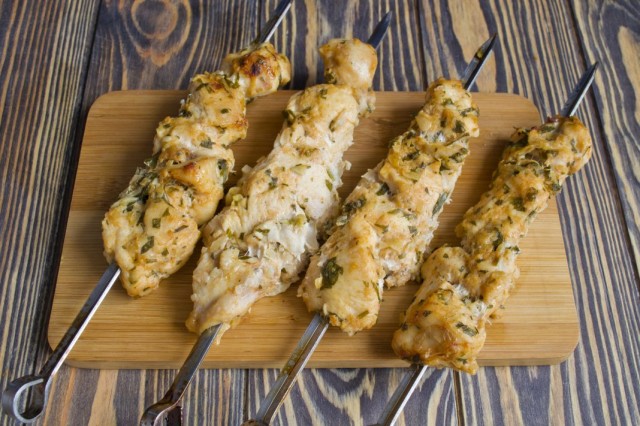 Шашлык из курицы в духовке Шашлык из курицы в духовке
