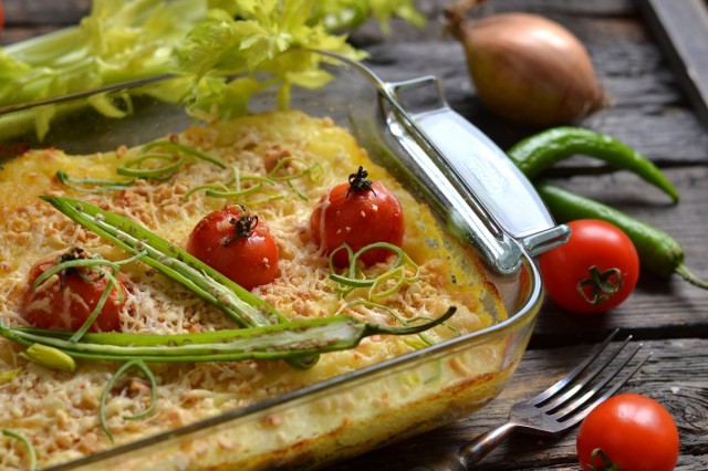 Пастуший пирог с курицей под сырно-арахисовой корочкой Пастуший пирог с курицей под сырно-арахисовой корочкой