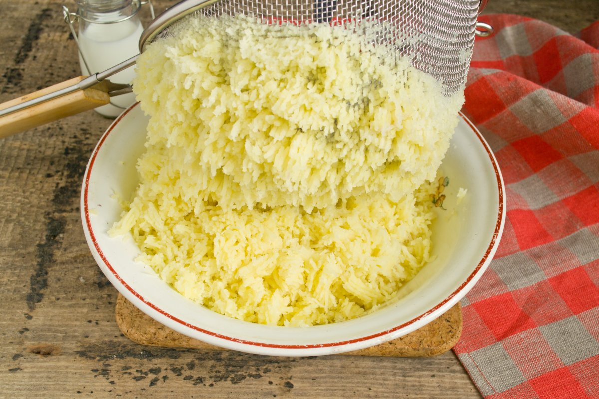 Картофельное пюре — рецепт с молоком и маслом. Пошаговый