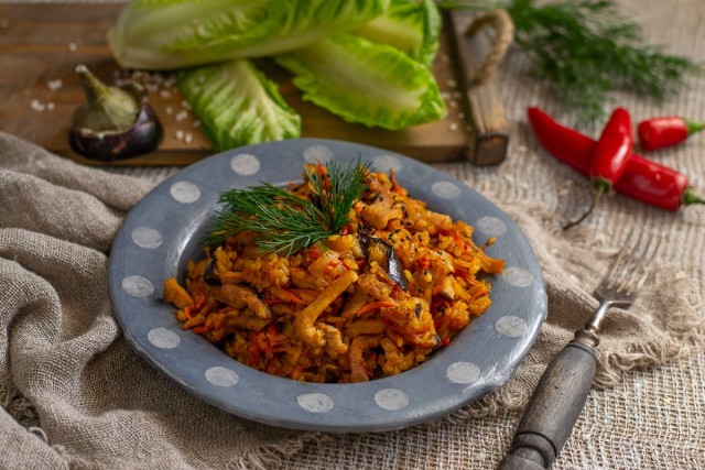 мясо баклажан помидор рис. Смотреть фото мясо баклажан помидор рис. Смотреть картинку мясо баклажан помидор рис. Картинка про мясо баклажан помидор рис. Фото мясо баклажан помидор рис