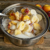 Персик и банан варенье. persikovyiy dzhem s bananami 08. Персик и банан варенье фото. Персик и банан варенье-persikovyiy dzhem s bananami 08. картинка Персик и банан варенье. картинка persikovyiy dzhem s bananami 08. Я и раньше подозревала, что из бананов должно получаться вкуснейшее варенье. Они же такие нежные, с мягким одурманивающим запахом… Потом прочитала греческий рецепт яблочно-бананового варенья (ссылку на него дам ниже, тоже отличный рецепт).