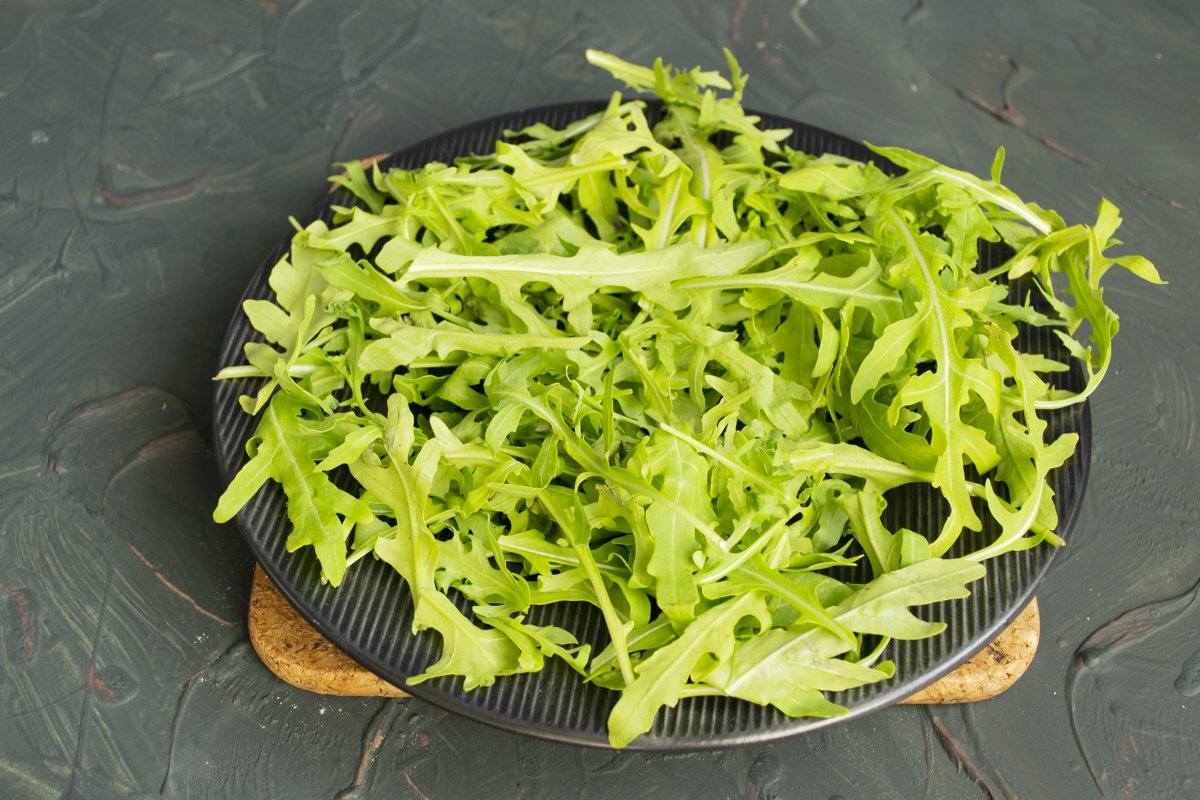 руккола куст. семена рукколы. рукола триция. руккола 1 листик. руккола джемини.