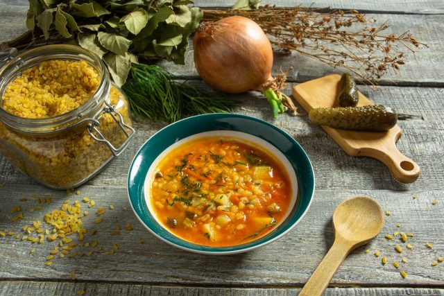 Вкусный рассольник с булгуром Вкусный рассольник с булгуром