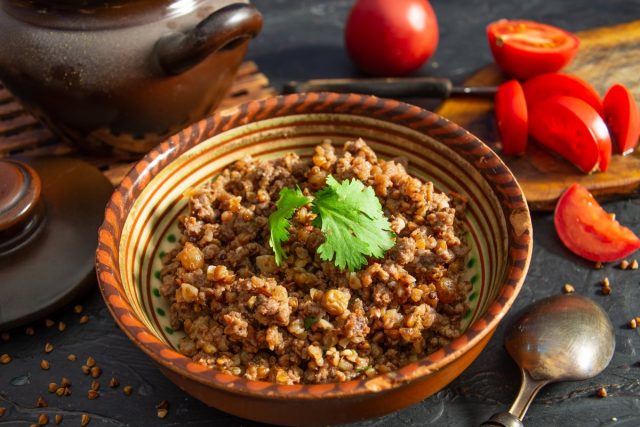 Гречка с фаршем по-купечески Гречка с фаршем по-купечески