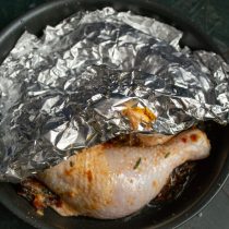 курица с финиками в духовке. aromatnaya kuritsa s rozmarinom i finikami v duhovke 09. курица с финиками в духовке фото. курица с финиками в духовке-aromatnaya kuritsa s rozmarinom i finikami v duhovke 09. картинка курица с финиками в духовке. картинка aromatnaya kuritsa s rozmarinom i finikami v duhovke 09. Курица по-арабски: YouTube / Вкуснейшн с Lana ilanavi