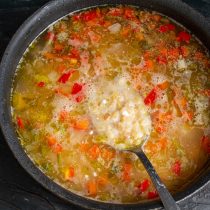 суп с полбой и курицей. belyiy kartofelnyiy sup s kuritsey i polboy 13. суп с полбой и курицей фото. суп с полбой и курицей-belyiy kartofelnyiy sup s kuritsey i polboy 13. картинка суп с полбой и курицей. картинка belyiy kartofelnyiy sup s kuritsey i polboy 13. Сегодня мы приготовим рассольник, но не обычный, с перловкой, а с древней пшеницей полбой. «Жевательная» текстура полбы отлично подходит для супов, рассольник с полбой – не исключение. Мы предлагаем Вам три рецепта рассольника с полбой и солеными огурцами.