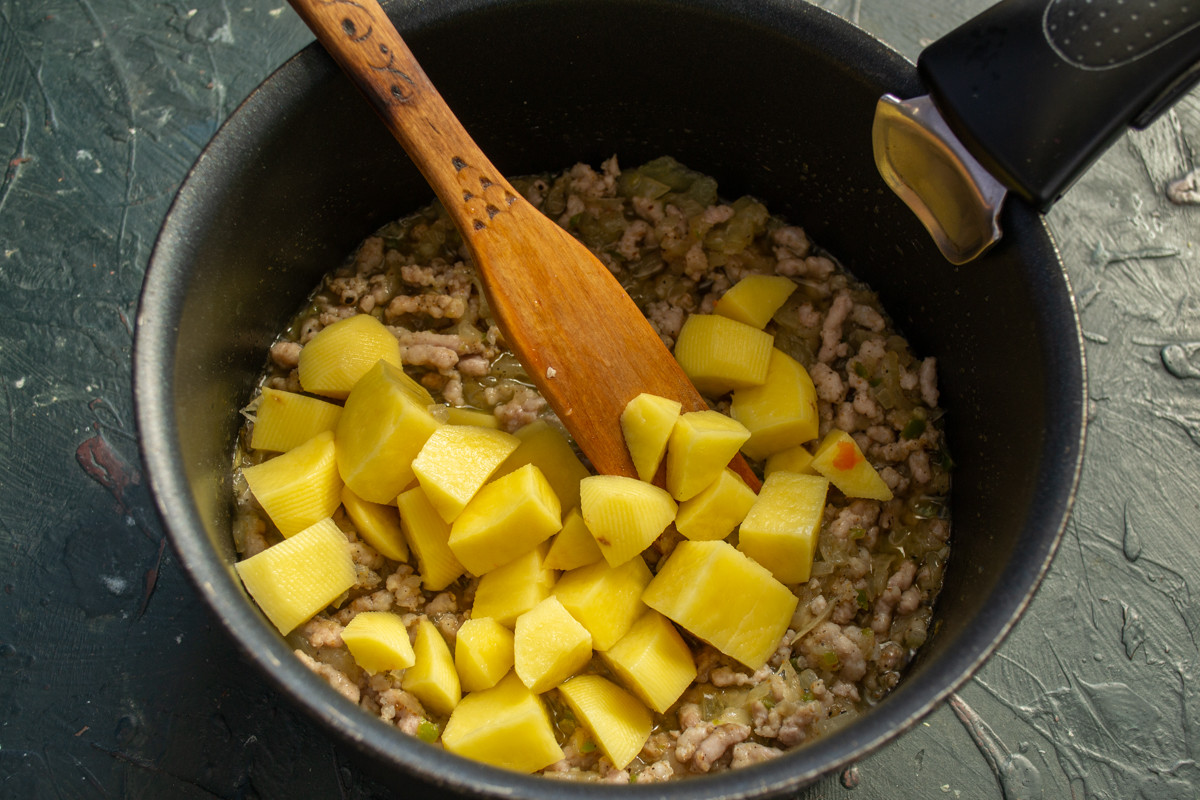 Как приготовить вкусный суп с мясным фаршем и овощами на скорую руку